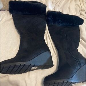 Size 9W Lane Bryant Boots w/Fur